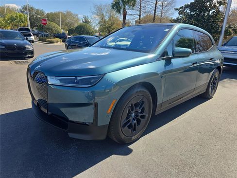 Used 2023 BMW iX xDrive50 w/ Premium Package image 27