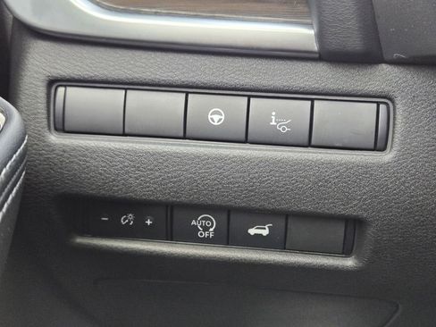 Used 2025 Nissan Rogue Platinum w/ Tech Package image 27