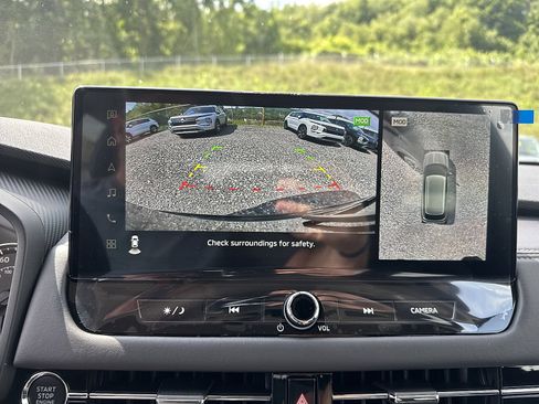 New 2025 Mitsubishi Outlander SE image 29