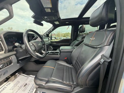Used 2024 Ford F250 Platinum image 13