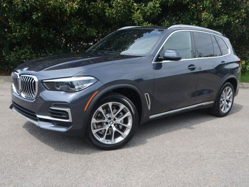Used 2022 BMW X5 xDrive40i w/ Premium Package AWD/4WD image 5