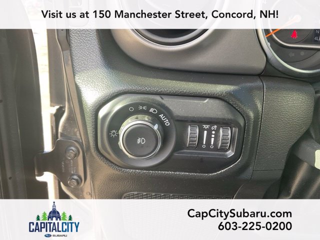 Used 2022 Jeep Wrangler Sport AWD/4WD image 25