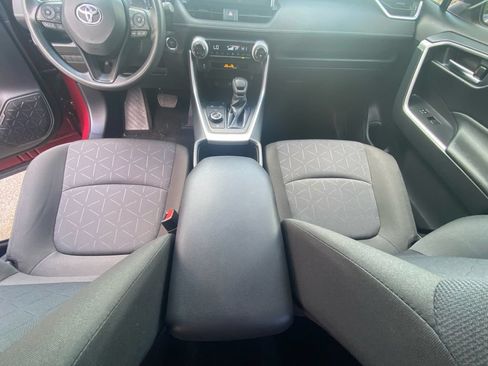 Used 2025 Toyota RAV4 XLE w/ Convenience Package AWD/4WD image 5