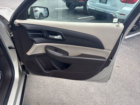 Used 2015 Chevrolet Malibu LT w/ Power Convenience Package image 21