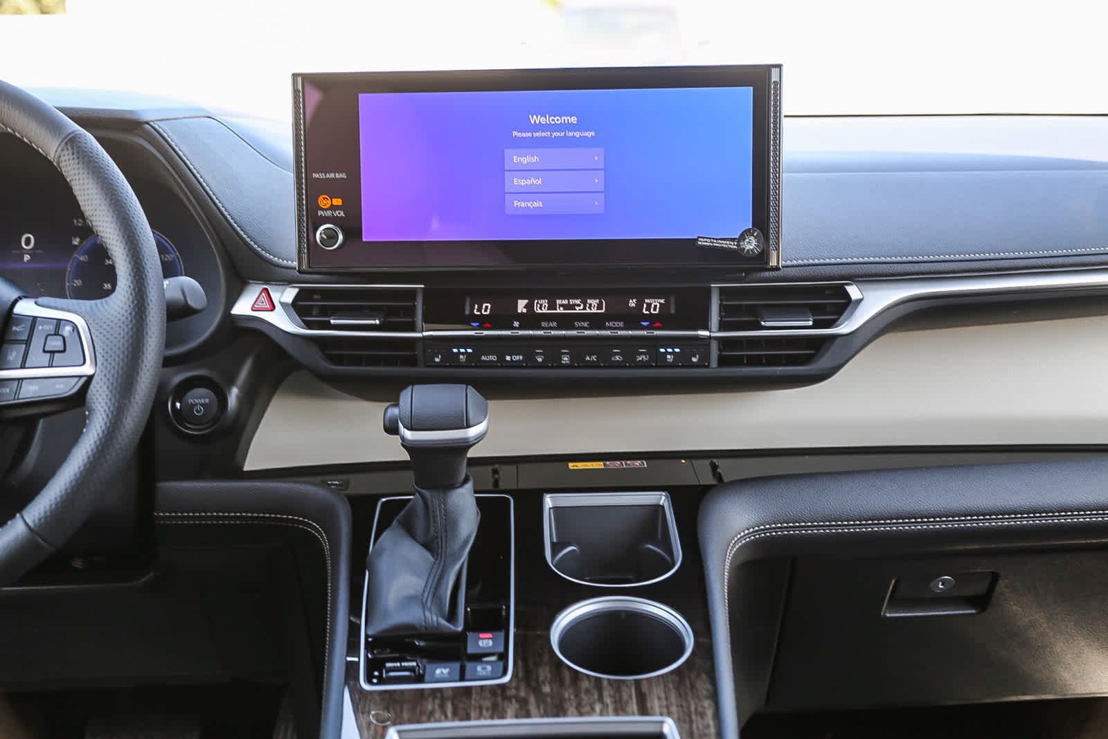 Used 2026 Toyota Sienna Platinum AWD/4WD image 14