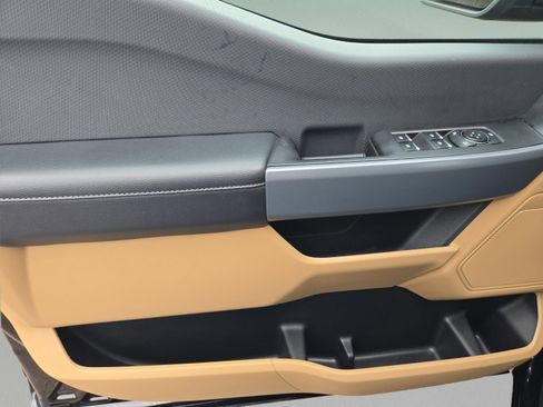 Used 2023 Ford F150 XLT image 27