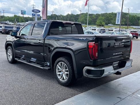 Used 2021 GMC Sierra 1500 SLT w/ SLT Premium Plus Package AWD/4WD image 2