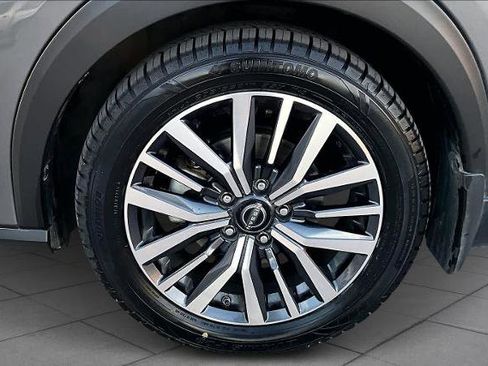 Certified 2024 Nissan Kicks SV image 10