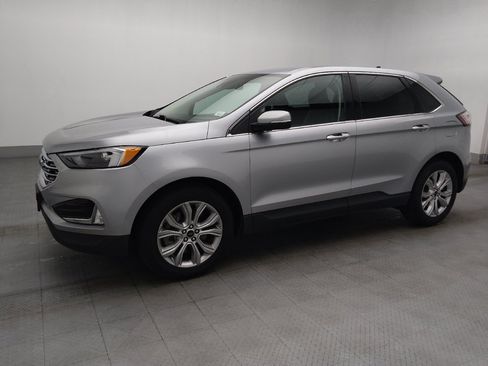 Used 2023 Ford Edge Titanium AWD/4WD image 2