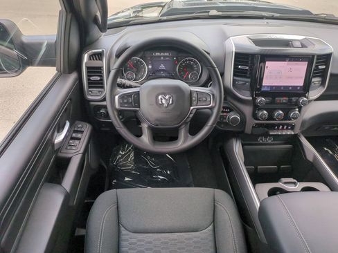 New 2026 RAM 1500 Express AWD/4WD image 17