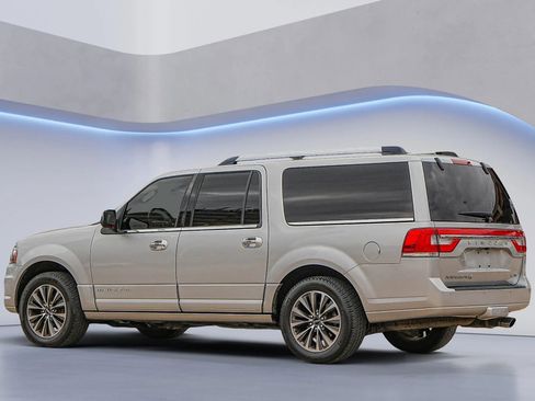 Used 2015 Lincoln Navigator L 4WD image 14