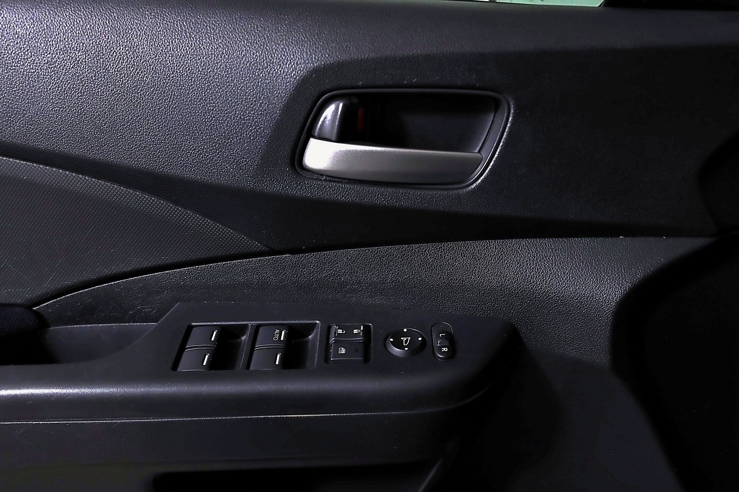 Used 2016 Honda CR-V LX image 20