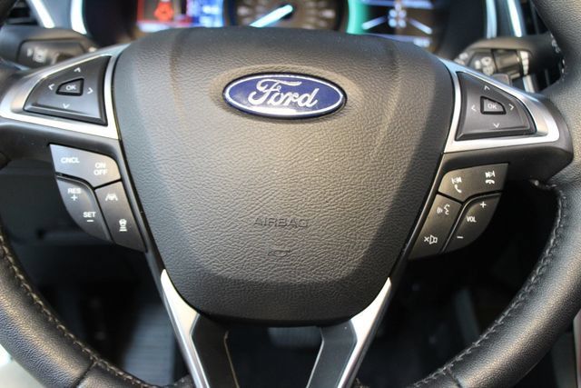 Used 2020 Ford Edge Titanium w/ Equipment Group 301A AWD/4WD image 22