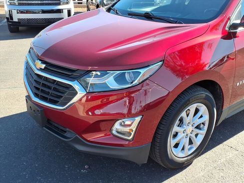 Used 2018 Chevrolet Equinox LT image 8