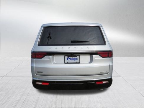 Used 2024 Jeep Wagoneer Series II image 7
