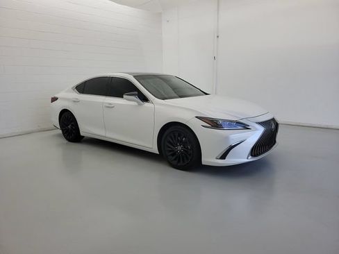 Used 2021 Lexus ES 350 Ultra Luxury w/ Accessory Package 2 FWD image 4
