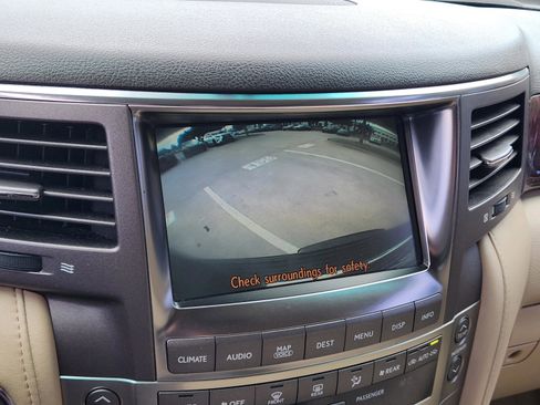 Used 2009 Lexus LX 570 4WD image 20