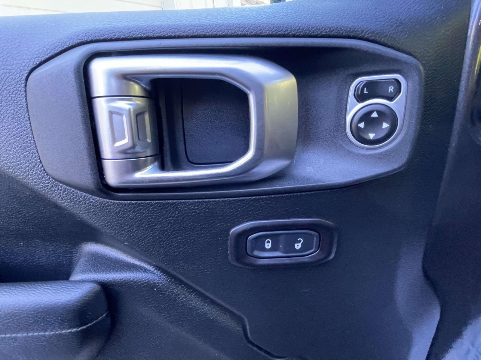 Used 2019 Jeep Wrangler Unlimited Sport AWD/4WD image 18