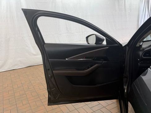 Used 2023 MAZDA CX-30 AWD 2.5 S w/ Premium Package image 19