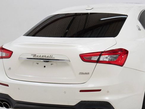 Used 2018 Maserati Ghibli S GranSport image 14