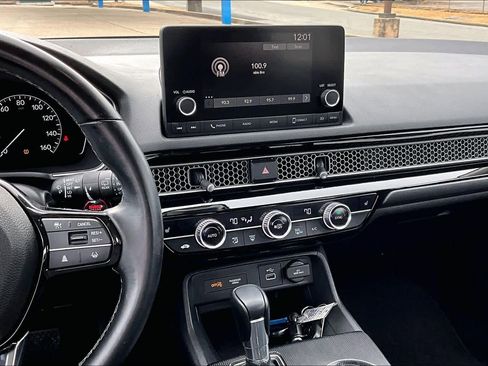 Used 2022 Honda Civic EX-L image 6