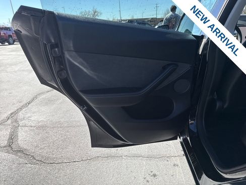 Used 2024 Tesla Model Y Performance AWD/4WD image 15