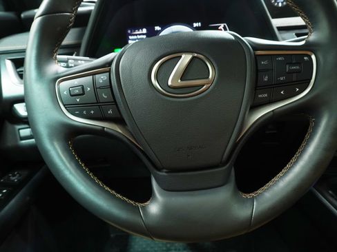Used 2022 Lexus UX 250h w/ Premium Package AWD/4WD image 18