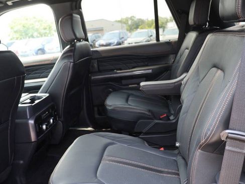 Used 2023 Ford Expedition Platinum AWD/4WD image 17
