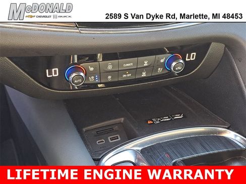 Used 2024 Buick Enclave Premium image 16