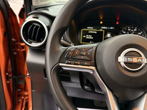 Used 2023 Nissan Kicks SV image 40