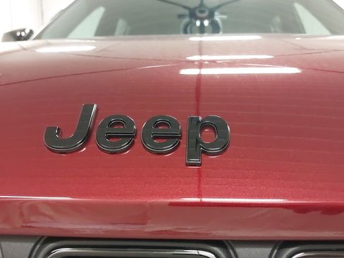 New 2025 Jeep Grand Cherokee L Limited image 31