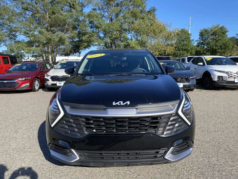 Used 2024 Kia Sportage LX image 9