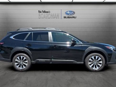 Used 2025 Subaru Outback Limited AWD/4WD image 3
