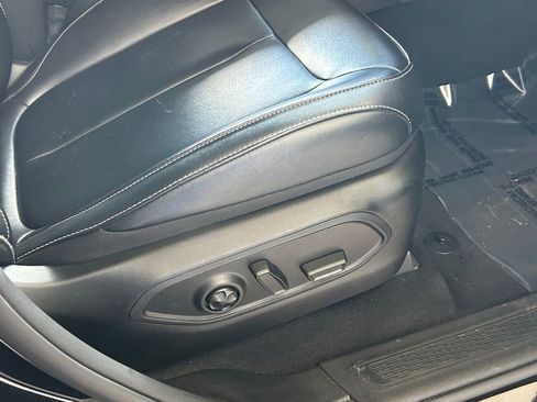 Used 2023 Jeep Grand Cherokee L Limited image 23