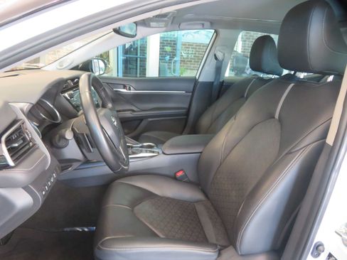 Used 2019 Toyota Camry XSE w/ Driver Assist Package FWD image 15