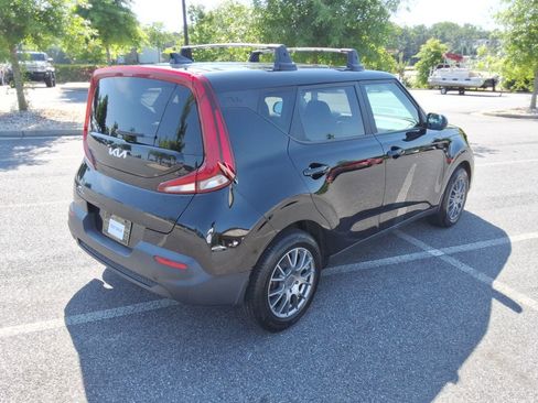 Used 2022 Kia Soul LX FWD image 5
