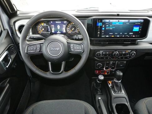 Used 2024 Jeep Wrangler Willys image 21
