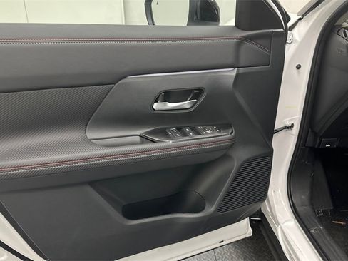 New 2026 Nissan Kicks SR w/ SR Premium Package image 15