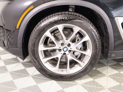 Used 2025 BMW X5 xDrive40i w/ Premium Package image 19