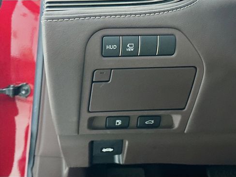 Used 2019 Lexus LS 500 image 11