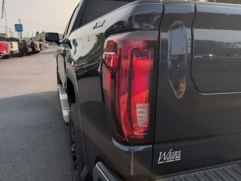 Used 2020 GMC Sierra 1500 SLT w/ SLT Premium Package AWD/4WD image 17
