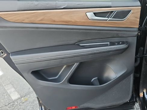 Used 2024 Volkswagen Atlas SE FWD image 29