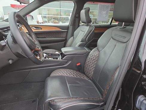 Used 2023 Jeep Grand Cherokee L Summit image 19