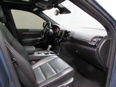 Used 2020 Jeep Grand Cherokee High Altitude AWD/4WD image 17
