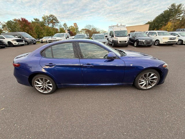Used 2023 Alfa Romeo Giulia Ti AWD/4WD image 11