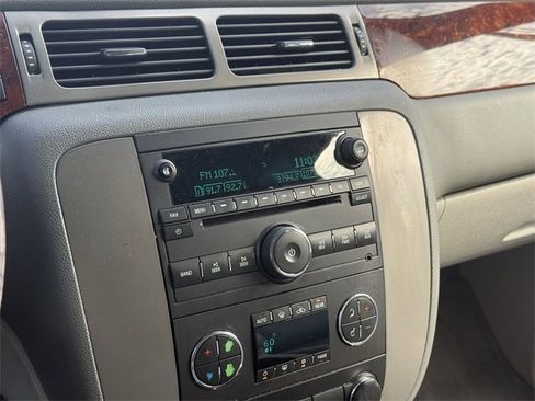 Used 2013 GMC Yukon XL SLT image 25