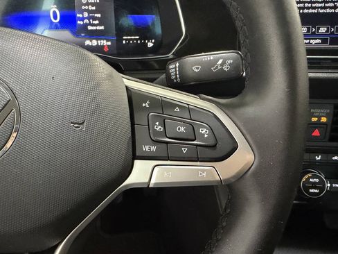 Used 2022 Volkswagen Jetta SE FWD image 17