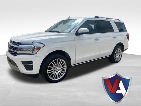 Used 2024 Ford Expedition Limited image 1