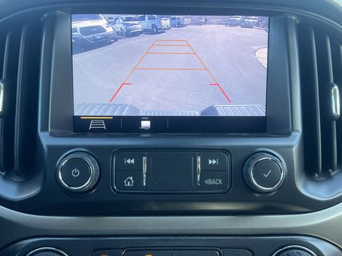 Used 2022 Chevrolet Colorado Z71 w/ Safety Package image 6