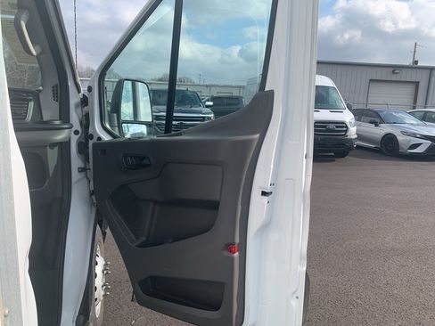 Used 2023 Ford Transit 350 DRW image 32